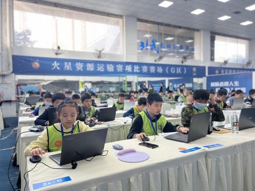 重庆铜梁上演科技盛宴，智能机器人编程比赛点燃少年科技梦